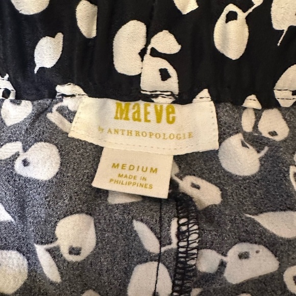 Anthropologie Maeve Cherry Black Ruffle Shorts Size M Flirty Beachy Festival EUC - Picture 6 of 8